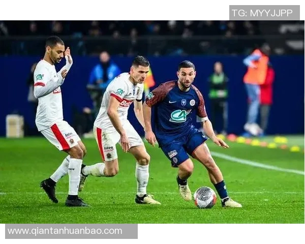 斯特拉斯堡主场迎战图卢兹双方争夺法甲宝贵积分之战