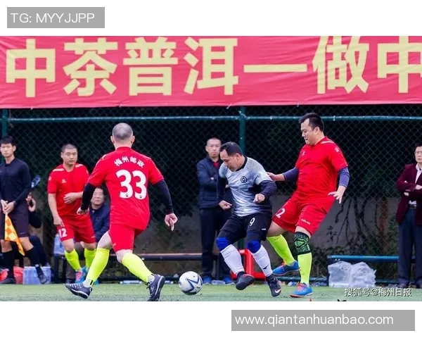 查路与赫尔辛基的较量谁能在足球赛场上笑到最后